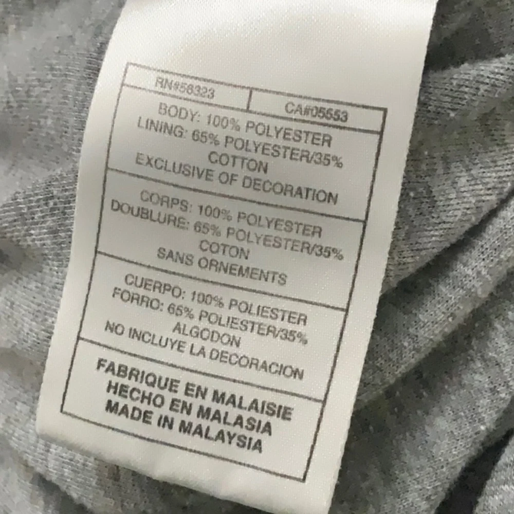 NIKE black athletic sweatpants. Side pockets. Zipper opening. Elastic waist. SZL
